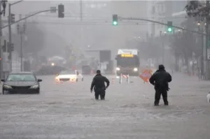 نشرة إنذارية :      أمطار قوية جدا في الشمال الغربي وتازة ومحور الصويرة-أكادير