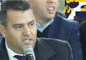 الحسيمة :     رئيس جماعة النكور أراد الركوب على إنجازات غيره فركب على نفسه في لقاء حزبي بتطوان