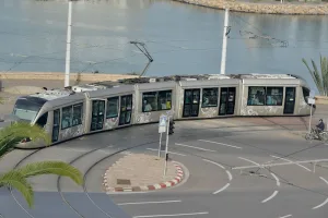 عطب تقني يربك حركة ترامواي الرباط سلا بحي حسان
