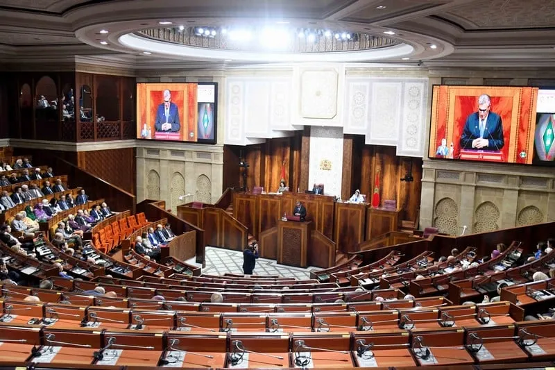 جدل داخل مجلس النواب حول تلاوة أسماء النواب المتغيبين ومسؤوليات الفرق السياسية