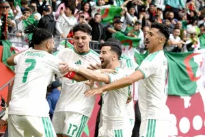 عيسى ماندي يؤيد تنظيم كأس إفريقيا كل أربع سنوات ويشيد بملاعب المغرب وتنظيم البطولة