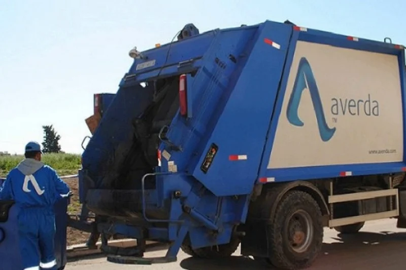 النواصر تعزز جهود النظافة وتعتمد تقنيات حديثة لتحسين جودة الفضاء العام