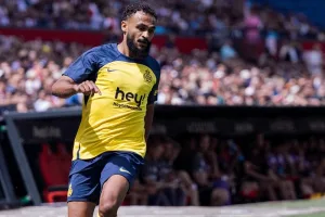 بوفال يثير القلق في ديربي بروكسيل ومدربه يكشف وضعه الحقيقي