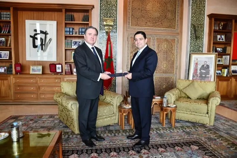 السفير الأمريكي الجديد يباشر مهامه بالرباط ويبحث تعزيز الشراكة مع المغرب