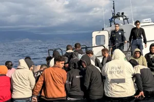 الاتحاد الأوروبي يناقش تشديد سياسة الهجرة وإقامة “مراكز عودة” للمهاجرين