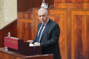 لفتيت :    خفض العتبة من 5 إلى 2 في المائة لدعم ترشح الشباب في الانتخابات