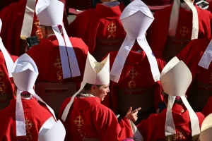 البابا ليو الرابع عشر يفتتح مسار بابويته بدعوة عالمية للصلاة والتشاور