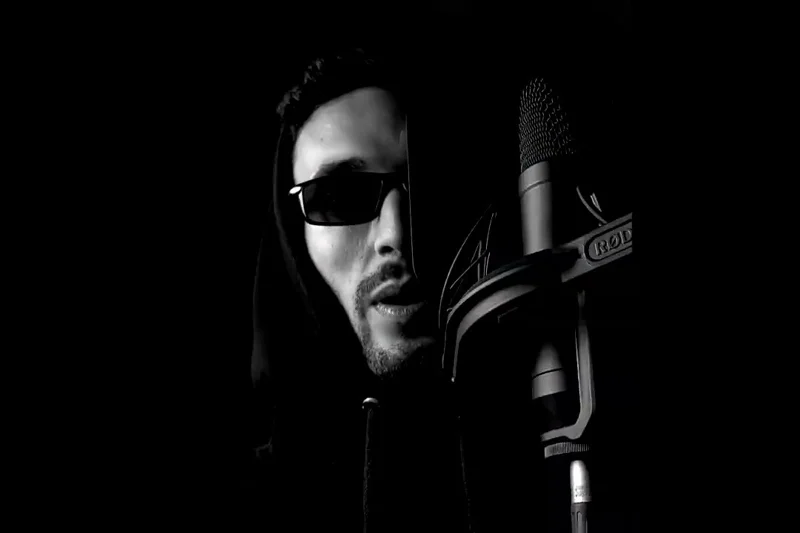 فنانون مغاربة يدافعون عن حرية الراب ويطالبون بالإفراج عن “بوز فلو”