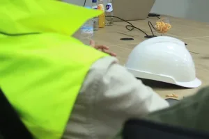 تحقيقات موسعة تكشف تسلل “ممنوعين” إلى صفقات عمومية عبر شركات صورية