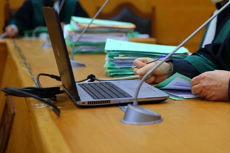 المحكمة الابتدائية بالعرائش تقرر إيداع 516 ألف درهم لفائدة زوجة مطلقة بعد عقد من الزواج