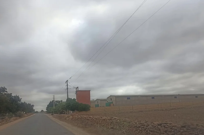 خرائط التعمير تفضح منتخبين متورطين في بناء مستودعات ووحدات صناعية غير قانونية بضواحي الدار البيضاء