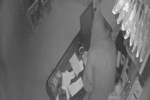 توقيف عشريني متورط في سلسلة سرقات ليليّة هزّت مدينة وزان