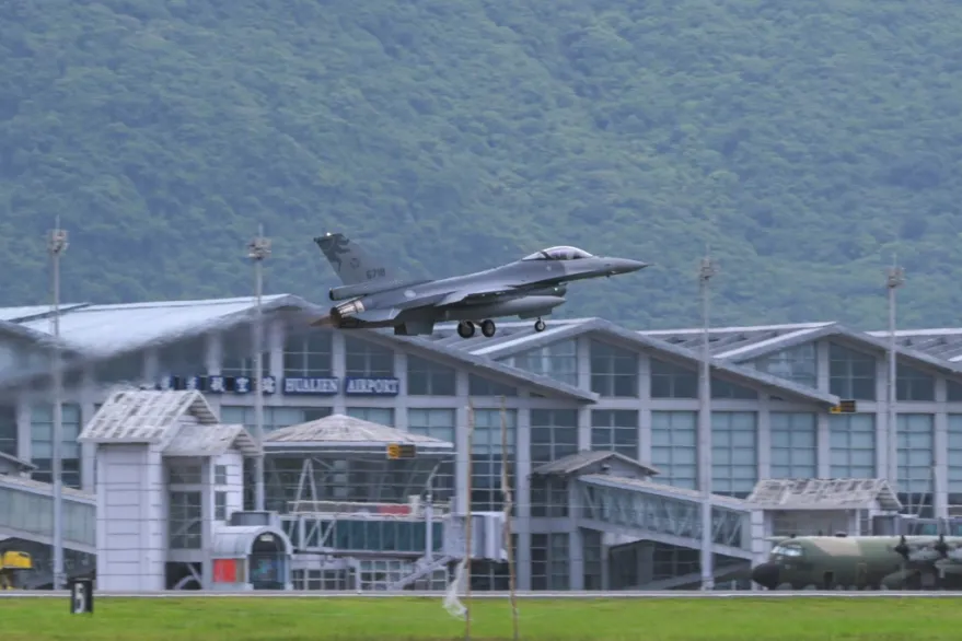 تايوان توقف مؤقتاً أسطول إف-16 بعد فقدان طيار خلال مهمة تدريبية