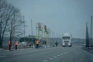 غارات روسية دامية على خاركيف وأوديسا تُعمّق جراح أوكرانيا مع اقتراب عامها الرابع من الحرب