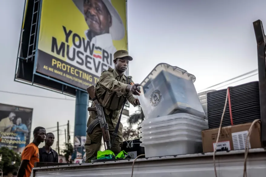 تعثر انتخابي في أوغندا وسط اتهامات بالتلاعب لصالح موسيفيني
