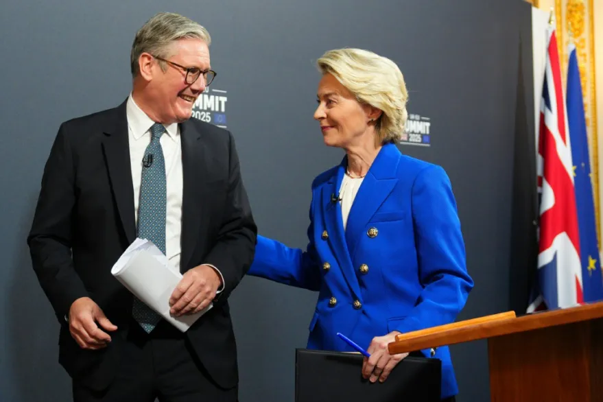 البريكست يعود إلى الواجهة… حكومة ستارمر تسعى لتقارب حذر مع أوروبا وسط انقسام داخلي