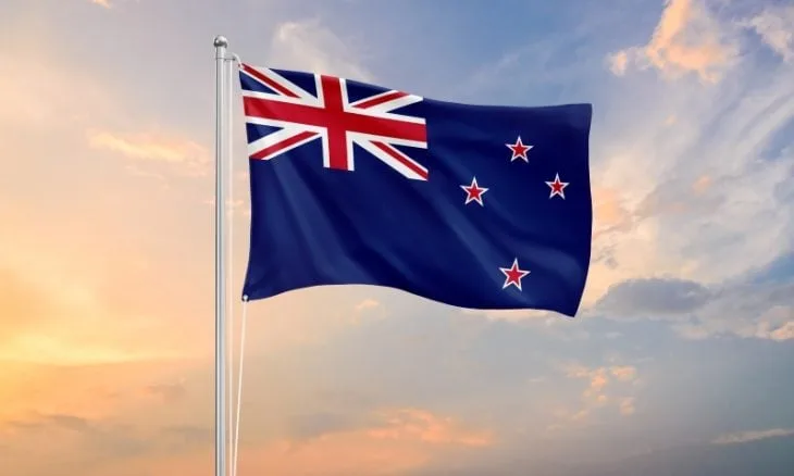 نيوزيلندا تغلق سفارتها في طهران وتُجلـي طاقمها الدبلوماسي بسبب تدهور الأوضاع الأمنية