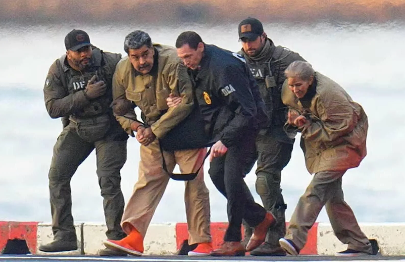 مادورو السوبر شارب ينهار خلال أولى جلسات محاكمته بنيويورك … وتبون يكتفي بمراقبة الوضع عبر الفضائيات !!