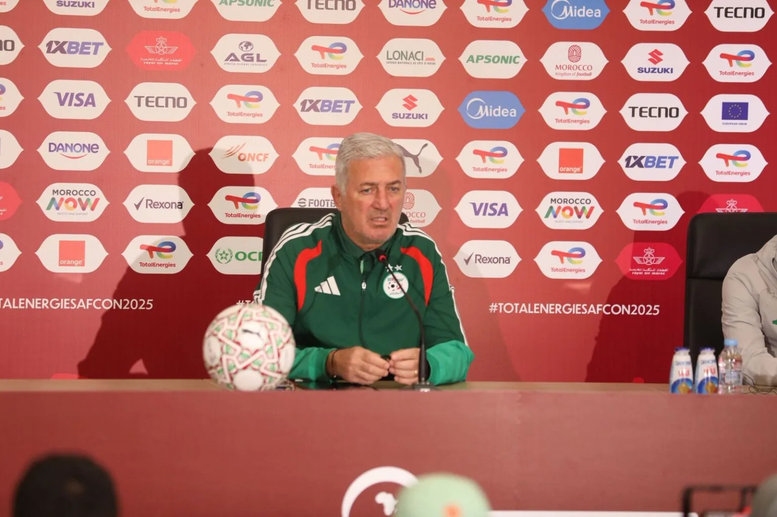 بيتكوفيتش: الجزائر جاهزة لمواجهة الكونغو بثقة واحترام دون خوف