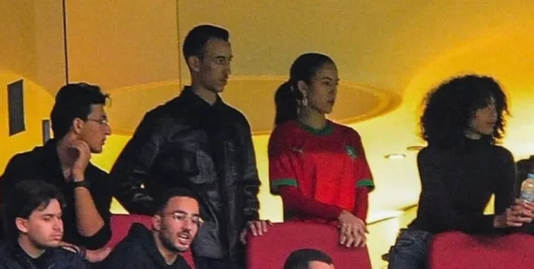 الصحافة الفرنسية :       ولي العهد الأمير مولاي الحسن أكبر مشجع للمنتخب المغربي