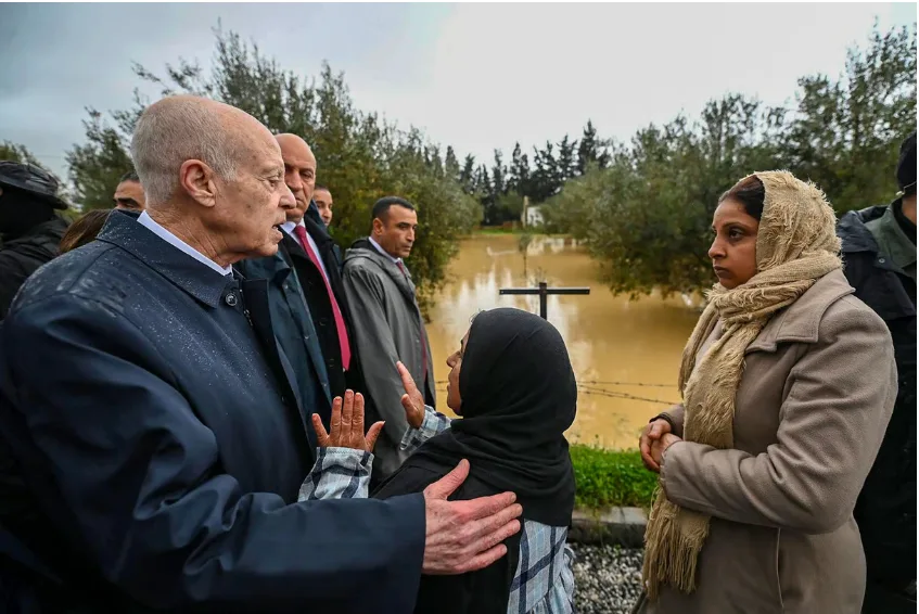 دولة اجتماعية على الورق… وإصلاحات متعثرة في الواقع التونسي