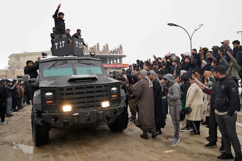 كوباني تحت الضغط مجدداً وقسد تحذّر من مخاطر تقويض الاستقرار وعودة الإرهاب