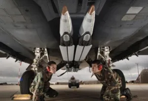 الولايات المتحدة تُعزّز التفوق الجوي للمغرب في شمال إفريقيا بقنابل GBU عالية الدقة