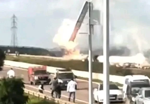 انفجار شاحنة محمّلة بقنينات غاز على الطريق السيار بين حد السوالم والدار البيضاء دون خسائر بشرية