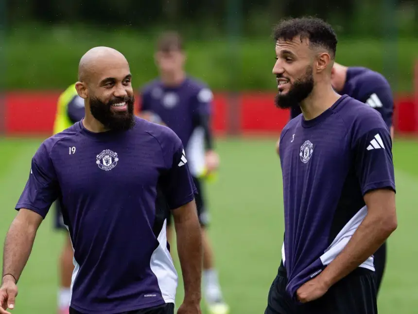 مواجهة مغربية كاميرونية بطابع خاص تجمع زميلي مانشستر يونايتد مزراوي ومبويمو