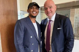 مدرب الكاميرون السابق يثير الجدل بتصريحات عن علاقة “غريبة” بين إيتو وإنفانتينو