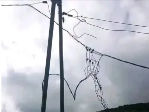 الحسيمة :    أعمدة كهرباء متساقطة تهدد سلامة ساكنة دواوير جماعة شقران