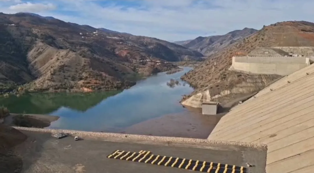 الحسيمة :    لوبي الفساد داخل عمالة الإقليم يخفي مراسلات وشكاوي على عامل الإقليم