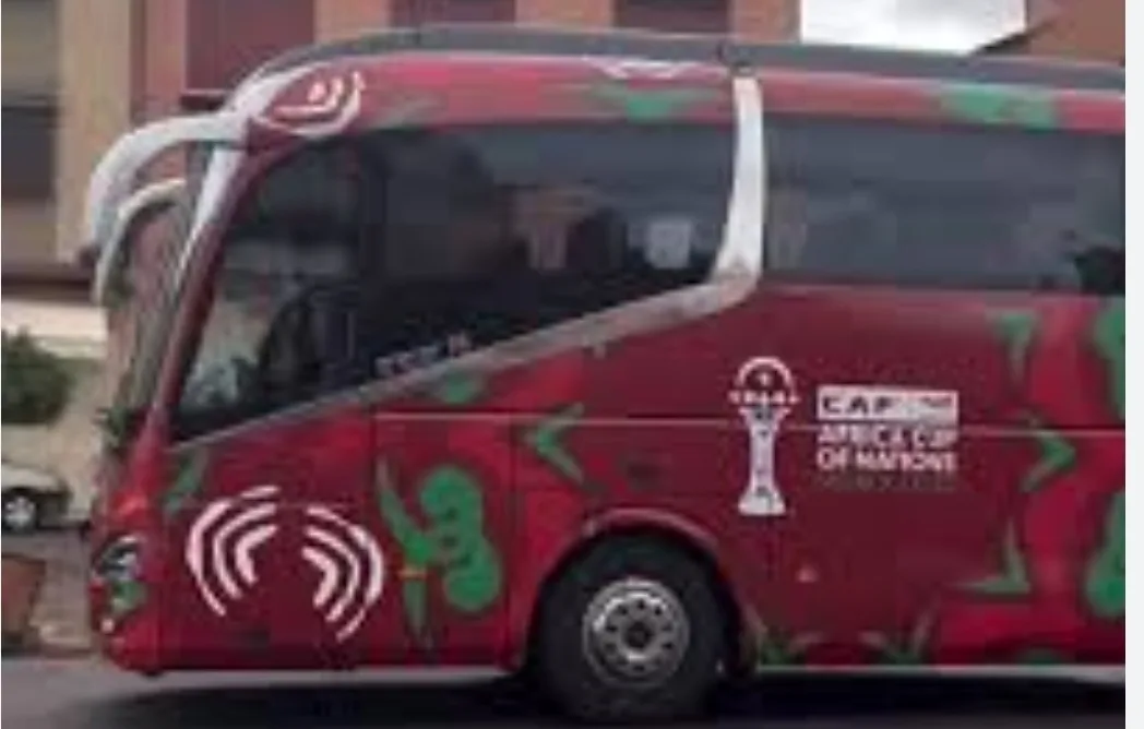 حافلات «الكان» إسبانية … روايات جزائرية مضللة ومحاولات يائسة للتشكيك في تنظيم المغرب