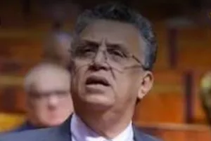 وهبي يقاطع المعارضين تحت قبة البرلمان ويُمرّر قانون المسطرة المدنية وسط جدل وسخط النواب