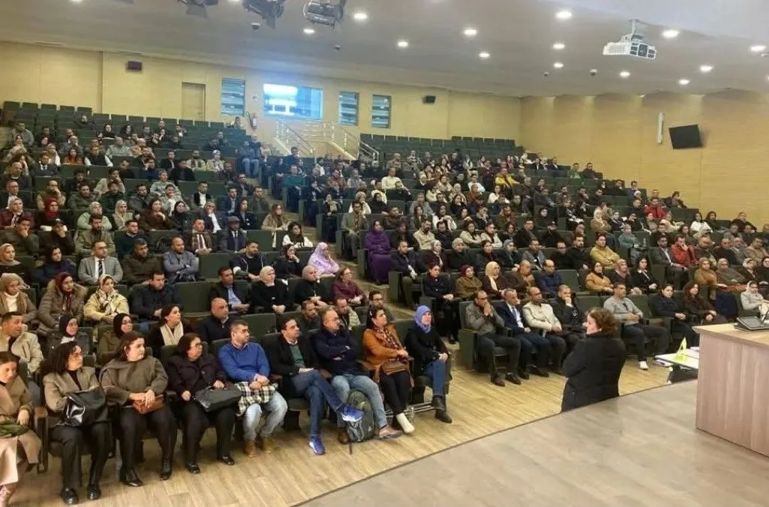 وزارة العدل تعلن عن تعيين 322 ترجماناً جديداً بمحاكم المغرب وتؤكد على تحديث الإطار القانوني للمهنة