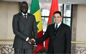 بعد سرقة كأس أمم إفريقيا من المغرب … الحكومة السنغالية تحل بالرباط بجميع وزرائها