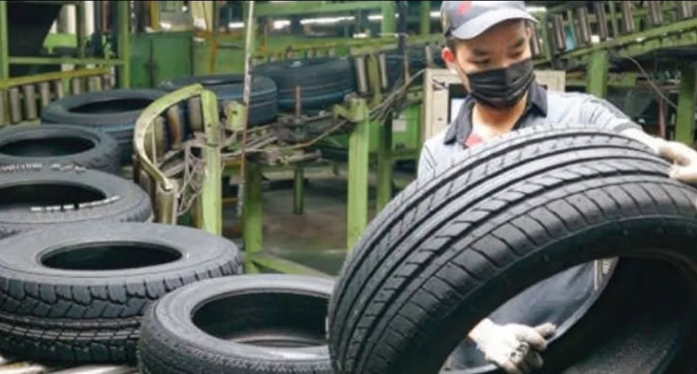 الناظور :    انطلاق أشغال إنشاء مصنع صيني ضخم للإطارات بميناء غرب المتوسط ، والوزير زيدان يتفق على منح إمتيازات لأصدقائه بمارتشيكا !!