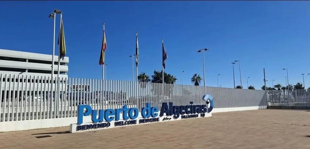 اختناق لوجستي بميناء الجزيرة الخضراء يهدد الصادرات المغربية القابلة للتلف