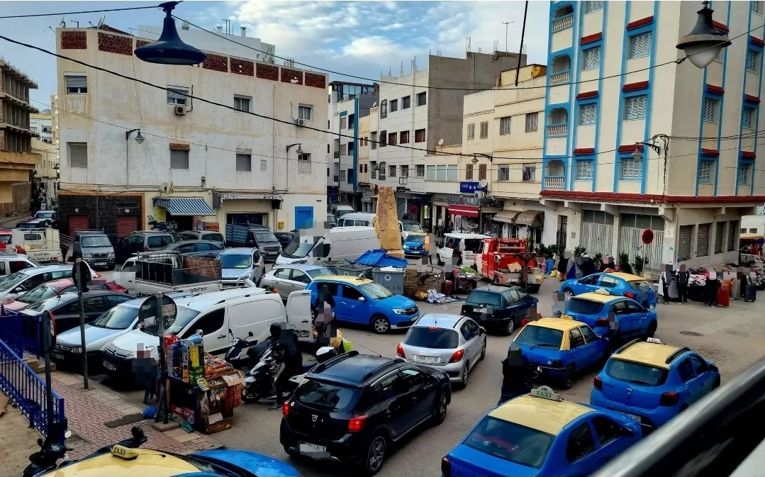 الحسيمة :      ساحة فلوريدو تتحول من واجهة حضرية إلى بؤرة فوضى وسط صمت المسؤولين