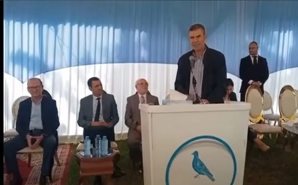 الدريوش :    رئيس جماعة أمجاو ينفخ في عجلات الشركة الصينية ويدور دوّاسة وعوده عبر إطلاق “وكالة تشغيل كهواء الإطارات”