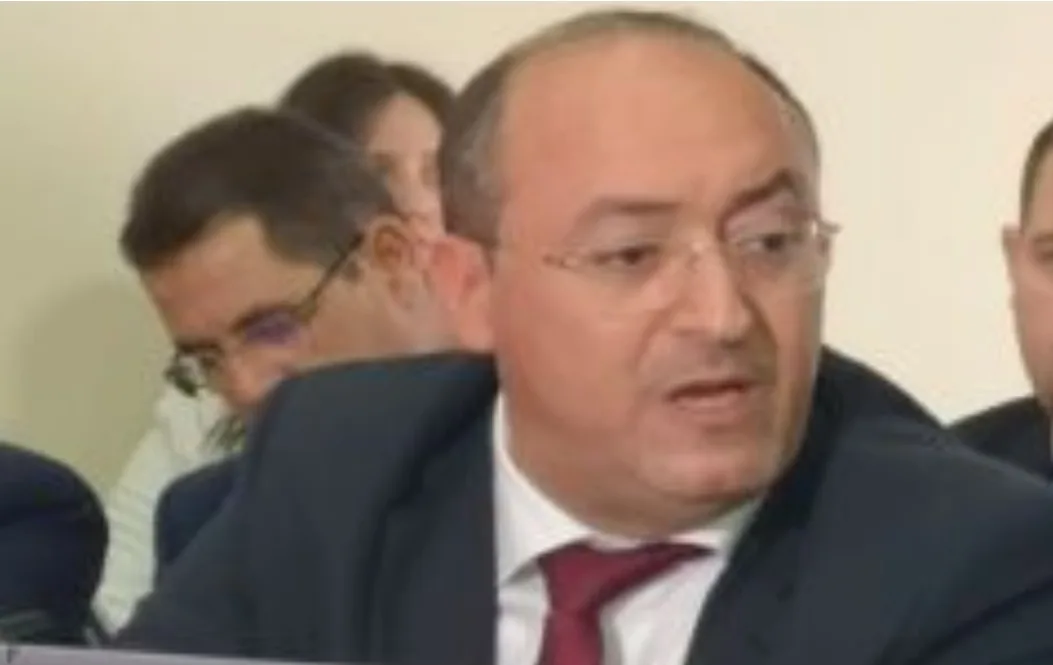 استقالة تلوح في الأفق بالوكالة الحضرية بالناظور … المدير يشتكي من ضغوط “ثقيلة” وتعقيدات تشعل غضب المقاولين