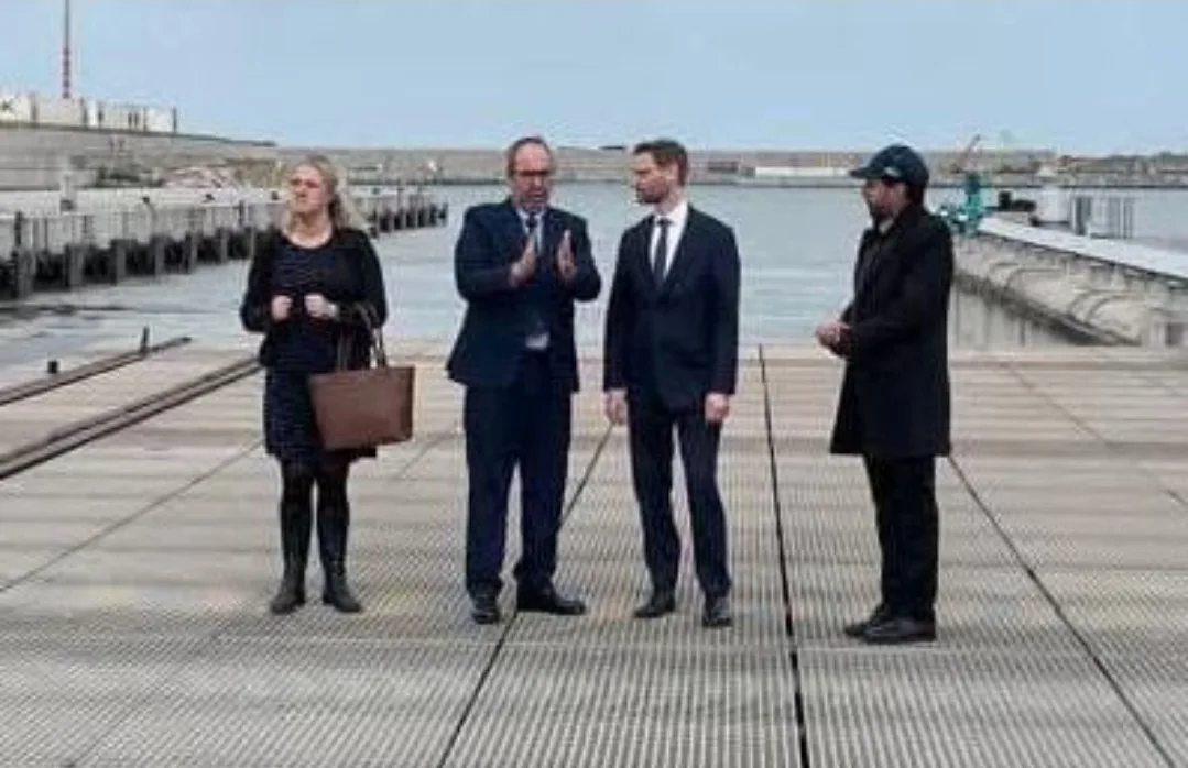 ميناء الدار البيضاء في قلب التعاون المغربي-البريطاني… سفير لندن يراهن على بوابة التجارة الجديدة