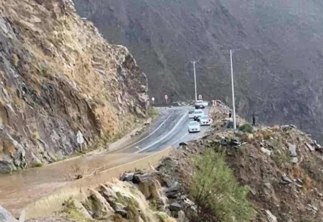 الحسيمة :    إتهامات باستغلال منتخبين لمعاناة المتضررين من الفيضانات بإساكن وكتامة تثير الجدل