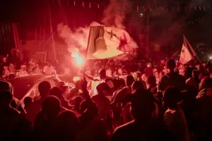 مغاربة السنغال يلتزمون منازلهم بعد توترات أعقبت نهائي كأس إفريقيا