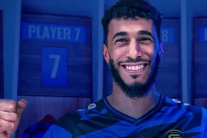 يونس بلهندة ينتقل رسمياً إلى نادي السيلية القطري لتعزيز خط وسطه