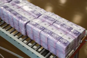 عجز السيولة البنكية يواصل الارتفاع وسط ترقب لتقليص تدخلات بنك المغرب