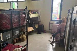 فيضانات القصر الكبير تمرّ دون أضرار بالمؤسسات التعليمية وتفعيل خلية يقظة