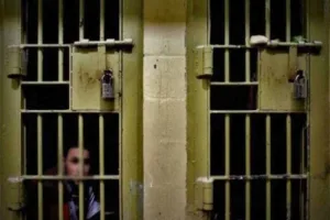 مخاوف إنسانية تطارد العائلات المغربية مع انفلات الوضع حول معتقلي «قسد» في سوريا