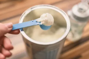 “أونسا” تطمئن الأسر المغربية: دفعات حليب الأطفال المسحوبة من الأسواق الأوروبية لم تدخل المغرب