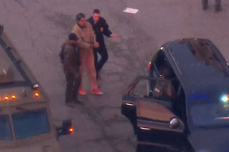 فيديو: مادورو يصل إلى نيويورك مكبلاً للمثول أمام المحكمة